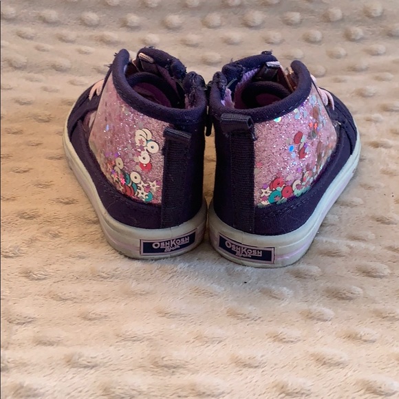 Oshkosh baby sneakers! Size 4 - Picture 4 of 5